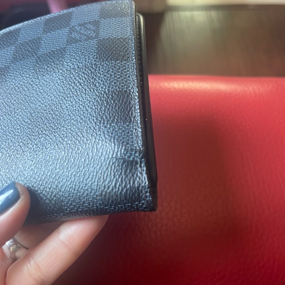 Louis Vuitton Damier Wallet - Picture 10 of 10
